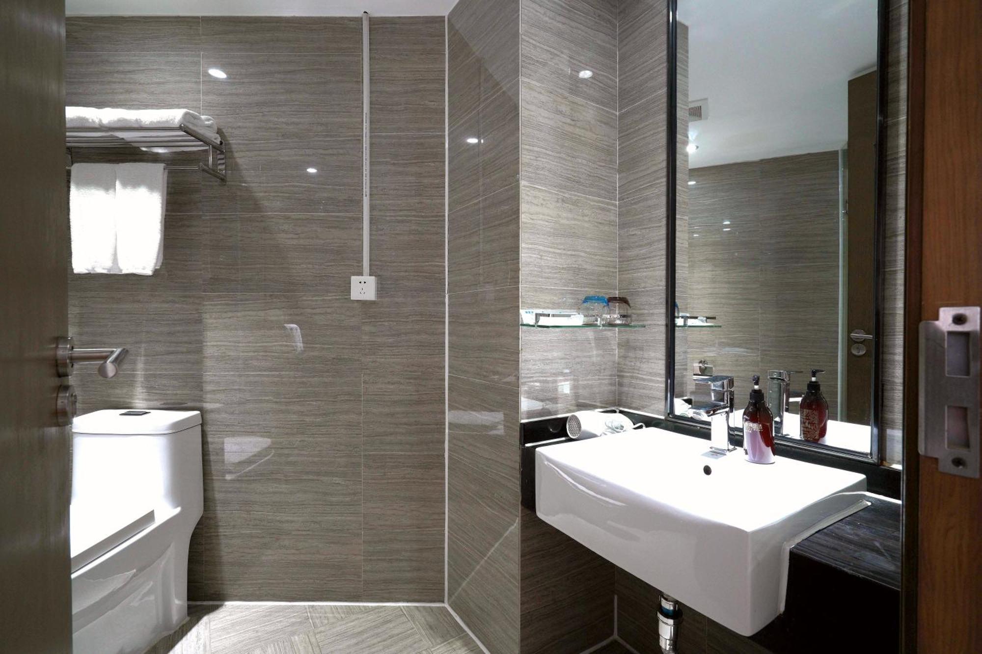 Insail Hotels Canton Esterno foto