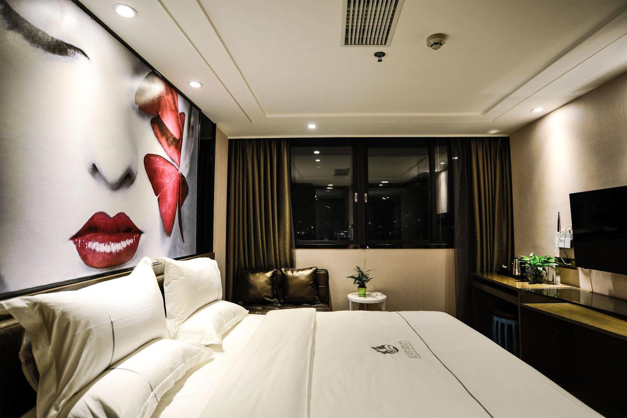 Insail Hotels Canton Esterno foto